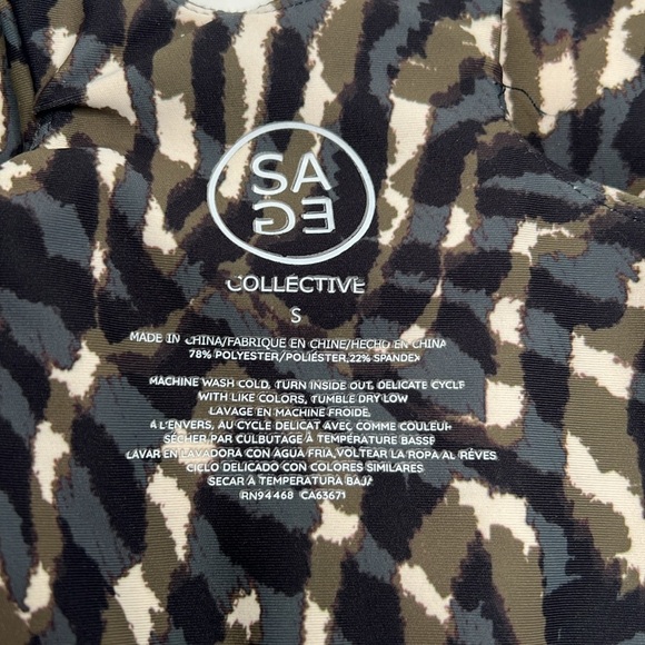 Sage Collective animal print black green sports bra size small - Picture 9 of 9